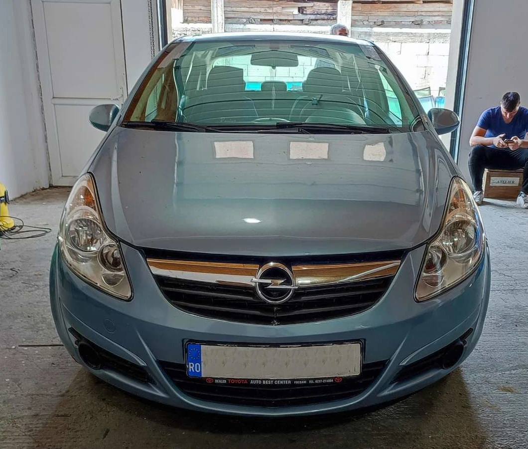 Montaj parbriz Opel Corsa