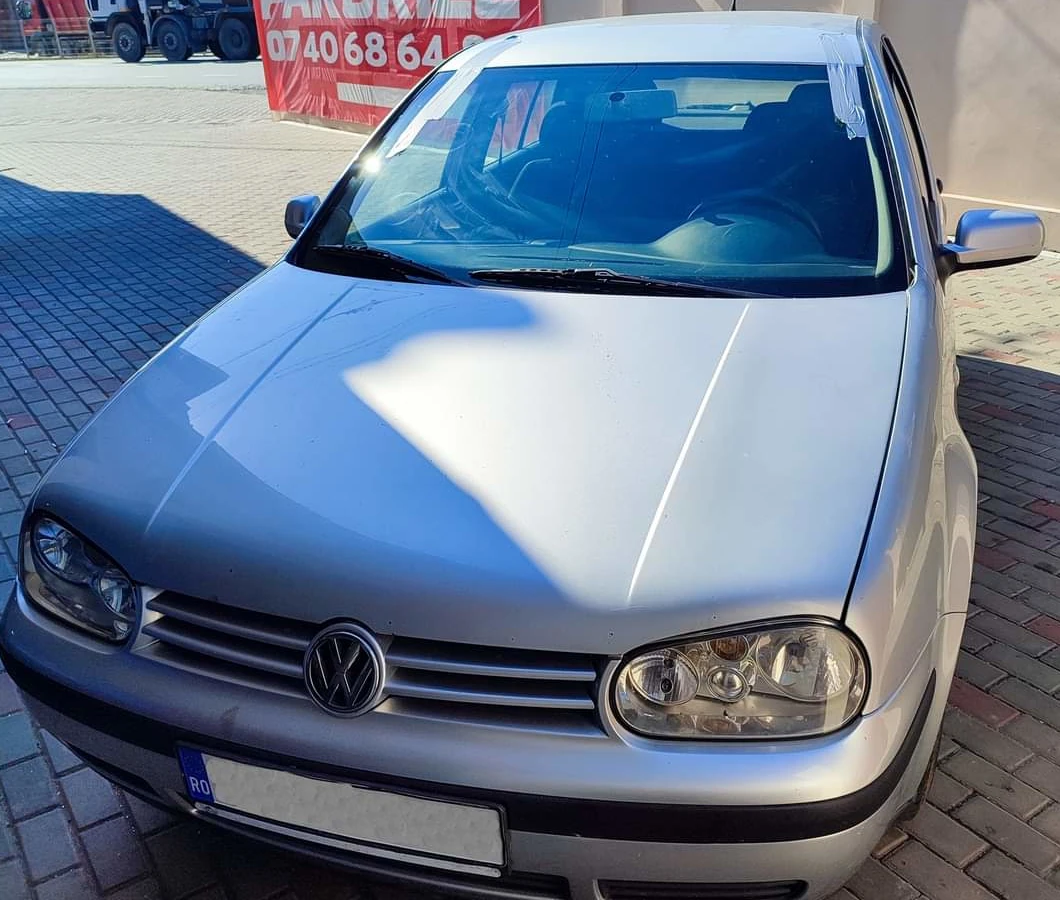 Montaj parbriz VW Golf 4